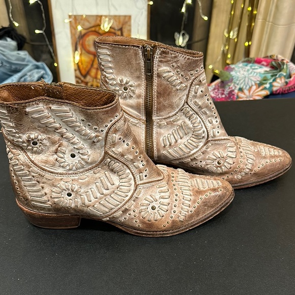 COPY - Matisse Fiesta Brown Leather Ankle Boots with Ornate Design and Low Heel… - Picture 2 of 13